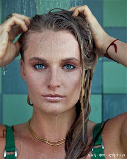 的表现及战 的表现及战