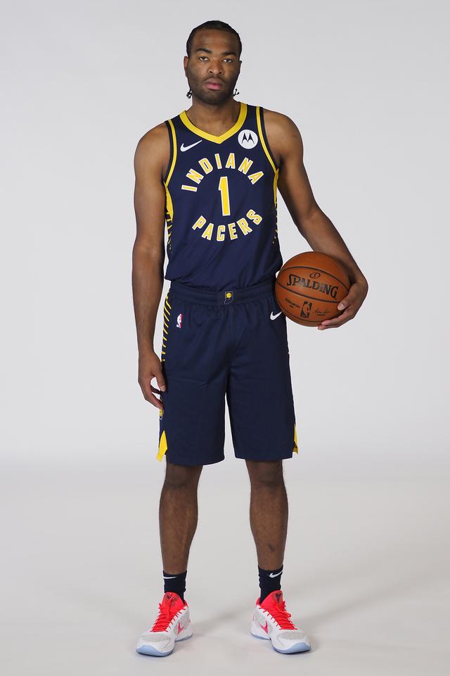 场上的新一 场上的新一