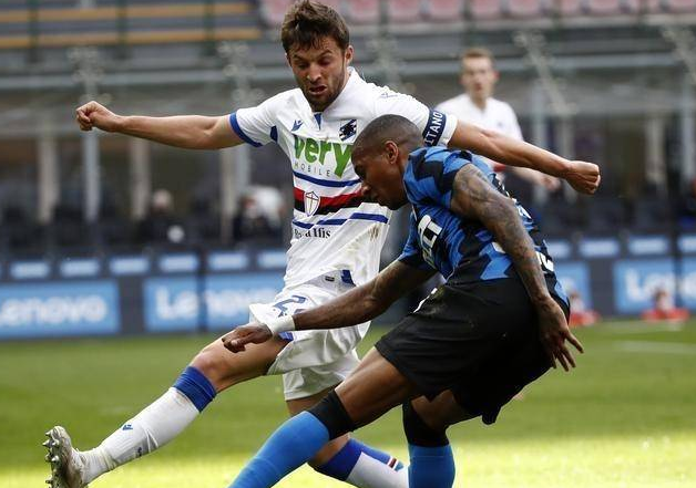 社交媒体上 社交媒体上