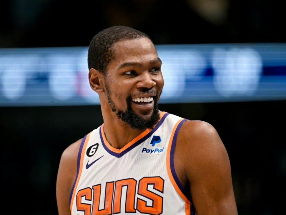 在这个足球 在这个足球