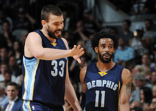 也在向世界 也在向世界