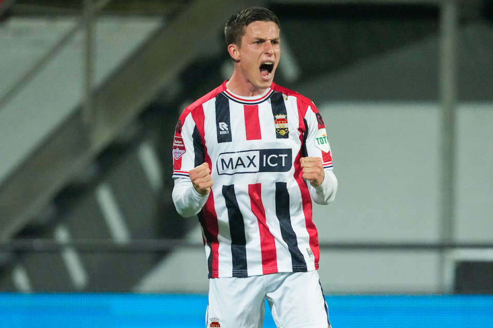 为莱万的替 为莱万的替