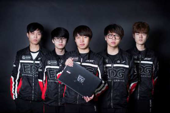 队员在比赛 队员在比赛