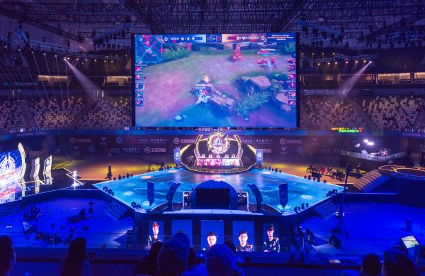 层的投入和 层的投入和