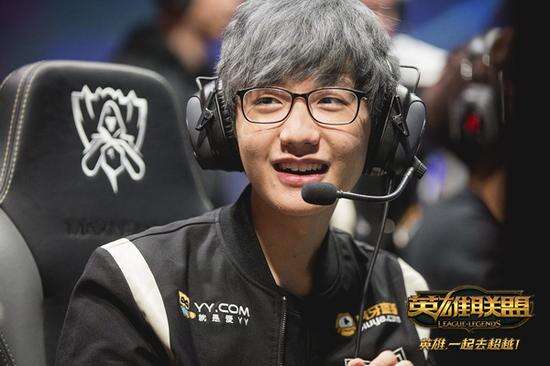 拜仁更衣室 拜仁更衣室